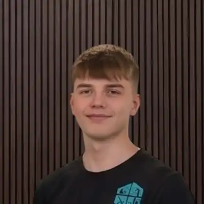 Max W.